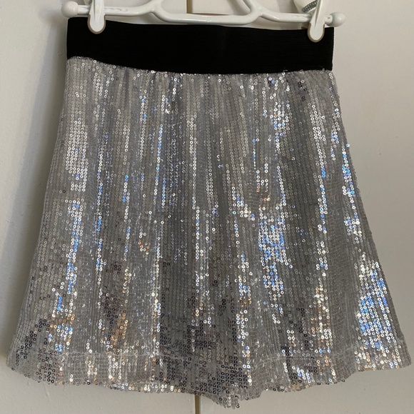 NWT✨ Pink Rose Silver Sequin With Black Waist Mini Skirt Size S - Picture 1 of 5